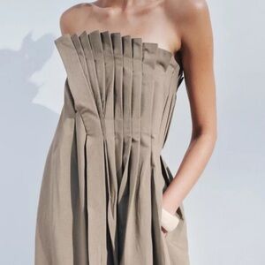 Zara NWT pleated wrinkled dress ZW
Collection 2488/331